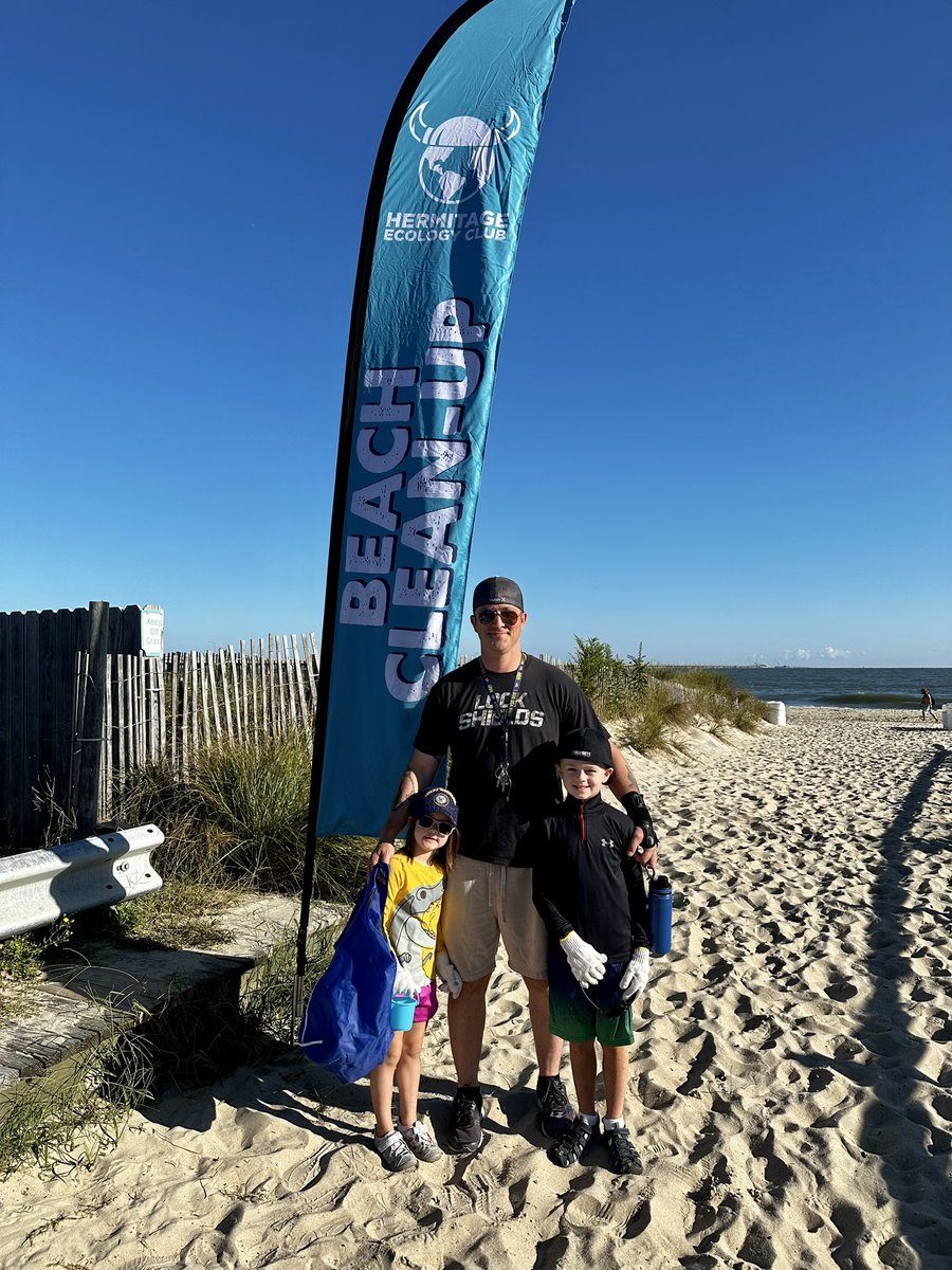 EcoHermitage's tweet photo. Great morning for a #60minutebeachcleanup @HESVBVikings @vbschools #InternationalCoastalCleanupDay We are at ChicksBeach @Buoy44 trying to #keepitbeachycleanvb https://t.co/8Pn1Wh5cAT