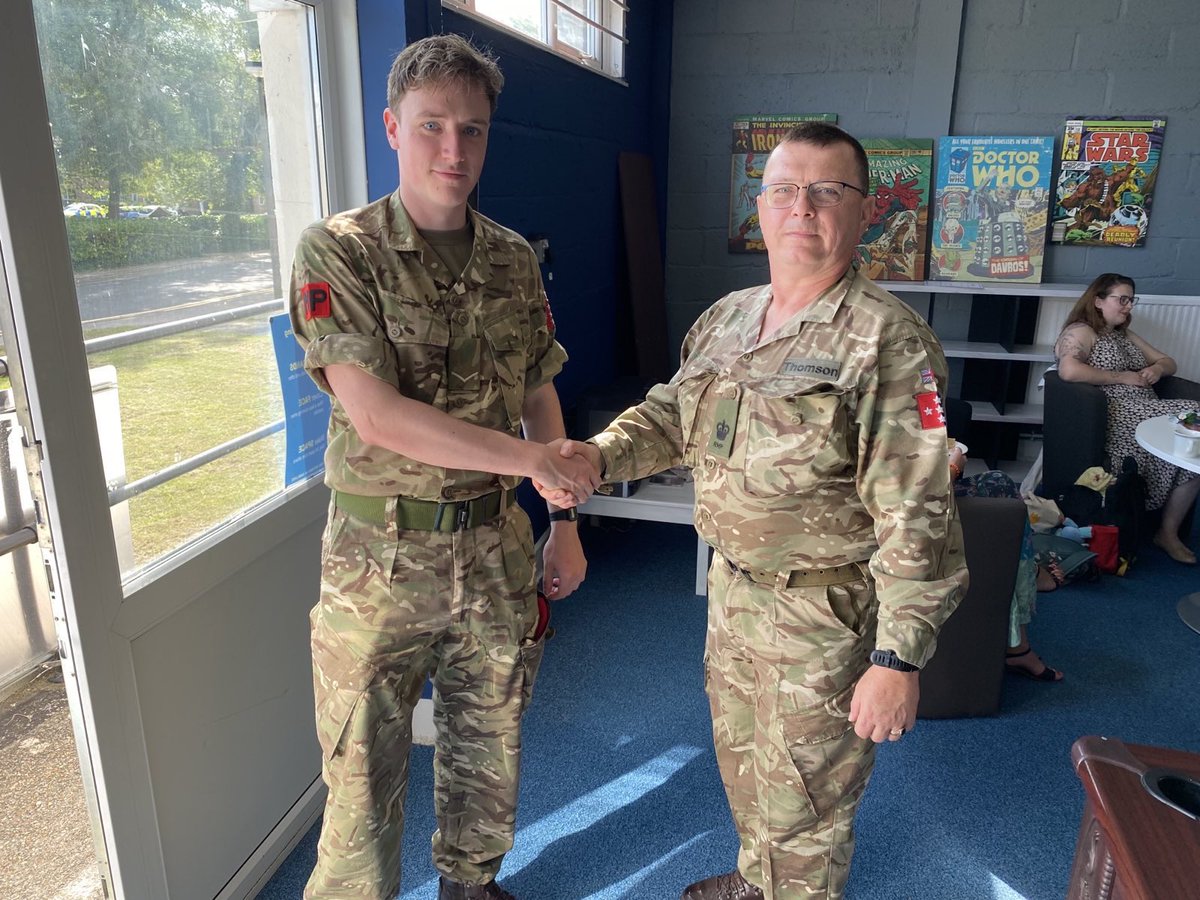 243 Provost Company (@243procoy) on Twitter photo Busy weekend for the CoC. Maj Shane Boulton attended the Pass Out Parade of Pte Dan Peace at Grantham and WO2 CSM Thomson attending the Initial Military Police course Pass Out Parade.
Well done to Pte Dan Peace and LCpl Johnston.
<a href="/1RegtRMP/">1 Regt RMP</a> <a href="/1MPBrigade/">1 MP Brigade</a> #Team1 Busy weekend for the CoC. Maj Shane Boulton attended the Pass Out Parade of Pte Dan Peace at Grantham and WO2 CSM Thomson attending the Initial Military Police course Pass Out Parade.
Well done to Pte Dan Peace and LCpl Johnston.
<a href="/1RegtRMP/">1 Regt RMP</a> <a href="/1MPBrigade/">1 MP Brigade</a> #Team1