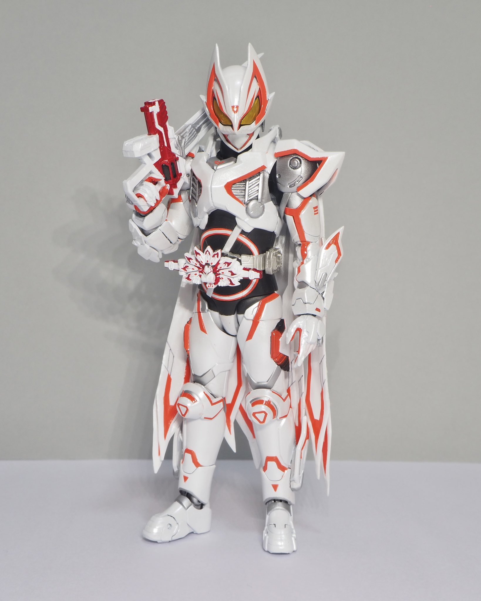 フィギュアーツ ギーツ タイクーン 伝票貼り跡無し タイクーンのアーツや、現2号ライダーアーツで気になる事がある