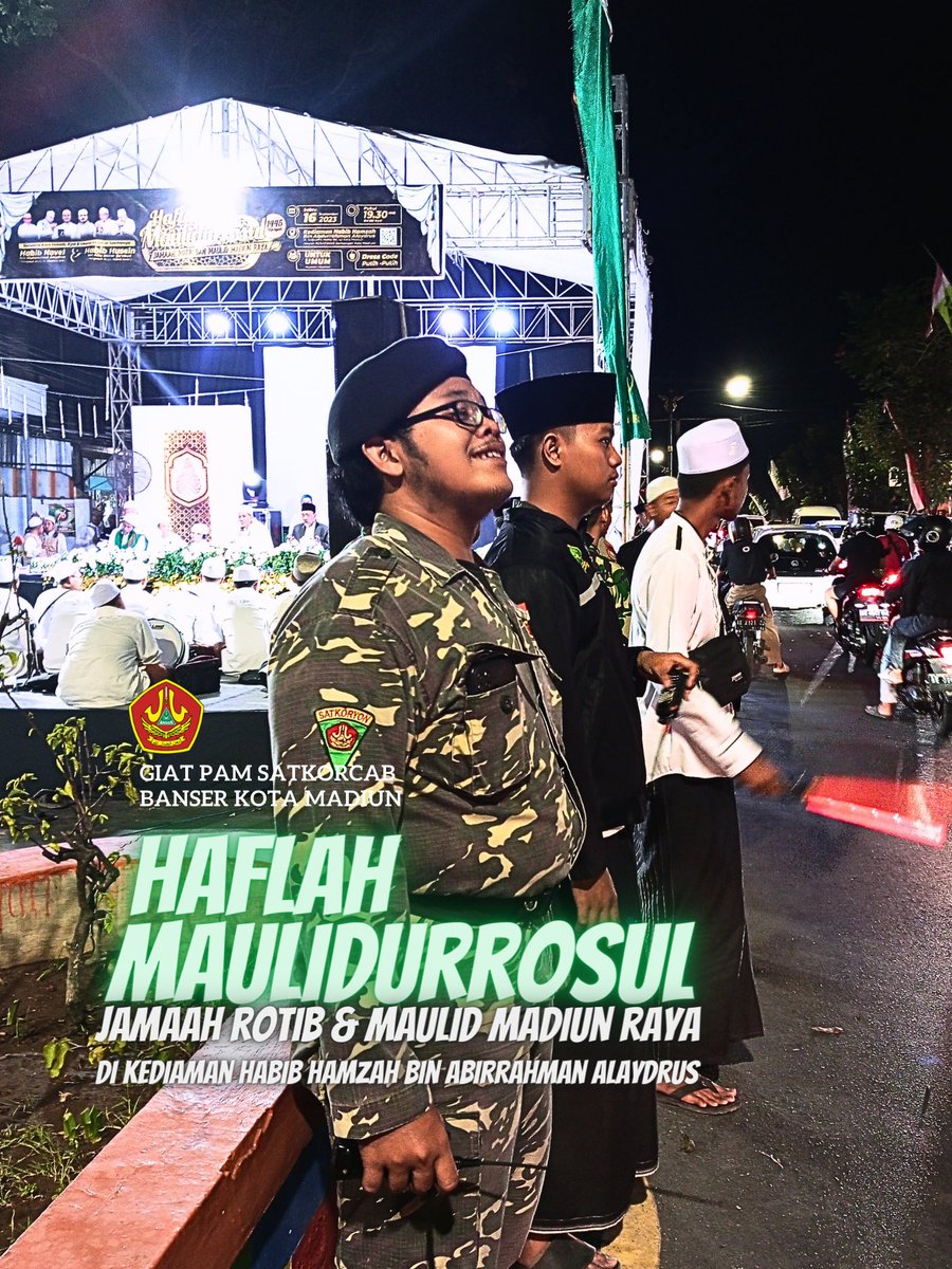 ansorbanser29's tweet photo. Banser Kota Madiun melakukan pengawalan dan pengamanan pada Haflah Maulidurrosul - Jamaah Rotib dan Maulid Madiun Raya

Bersmaa Habib bin Muhammad Alaydrus dan Habib Husein bin Abu Bakar Ba'abud

Di kediaman Habib Hamzah bin Abdurrahman Alaydrus https://t.co/T153GHbXge