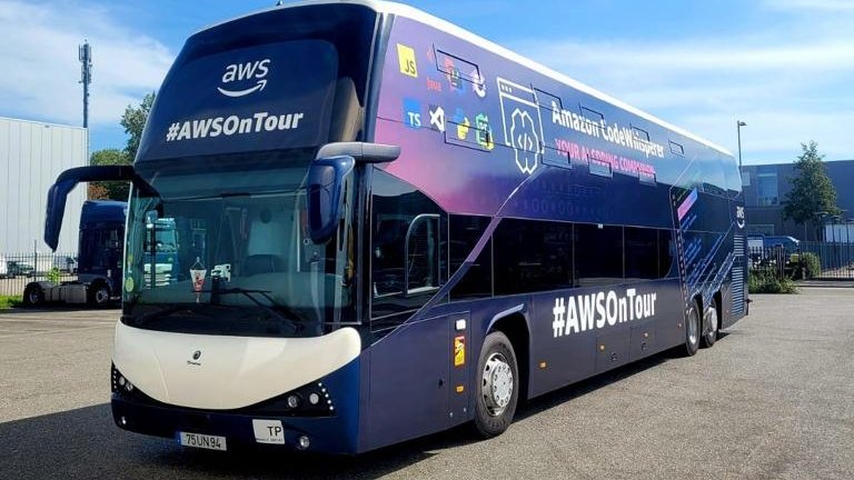 olivierleplus's tweet image. 🚍The #AWSOnTour team is ready to hit the road on Monday for a 3-week European tour to meet Developers in 9 cities across 8 countries!
And our #CodeWhisperer bus looks ammaaaaazing! 🤩
Check when we are coming to your city and register here ⤵️
 awsontour.splashthat.com