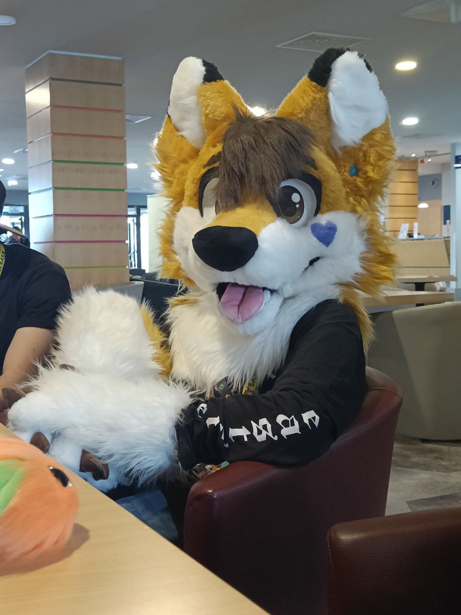 FaydeeTheFox's tweet photo. May I present to you, my boi Faydee 💖💖💖😍😍

Thank you so so much @MellowMuteSuits (@TalesOfSuzu) for bringing him to life 💖💖 https://t.co/nBo6dpKLfn