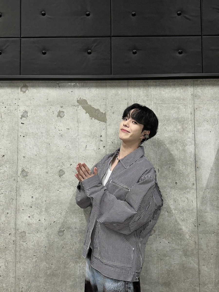 TRSRVERSE_'s tweet photo. [230916] 🦁트레저 윤재혁🌟위버스

"어어엄~~~~청 재밌었습니다ㅏ!!
알찼어요!!!!!!!!!
내일도 잘 부탁드립니다~~!💙🩵"

トレジャーユン・ジェヒョク
TREASURE YOON JAEHYUK
@treasuremembers https://t.co/pf9gC8wpQ1