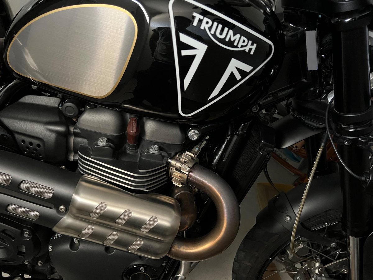 stme93443151's tweet photo. 午前中、バイクでデニーズで朝食。
午後は、脚をガチガチに鍛えました😊
シャワー3回浴びました。
暑い🥵
近々、3つのツーリング仲間と計画してるけど、やる気と天候次第ではどれが実現するのかわかりません。
#SCRAMBLR1200 https://t.co/qCMV1YgRov