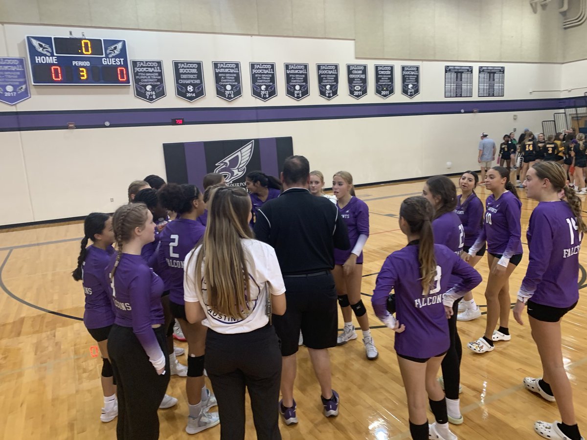 steve_principal's tweet photo. Here. Coach Chenault - don’t forget teacher/coaches! They sacrifice so much time and invest in kids in the classroom and on the court! Show them the love! #FalconsNest #CoachPower @Athletics_FPMS https://t.co/icyY8nt2Rj