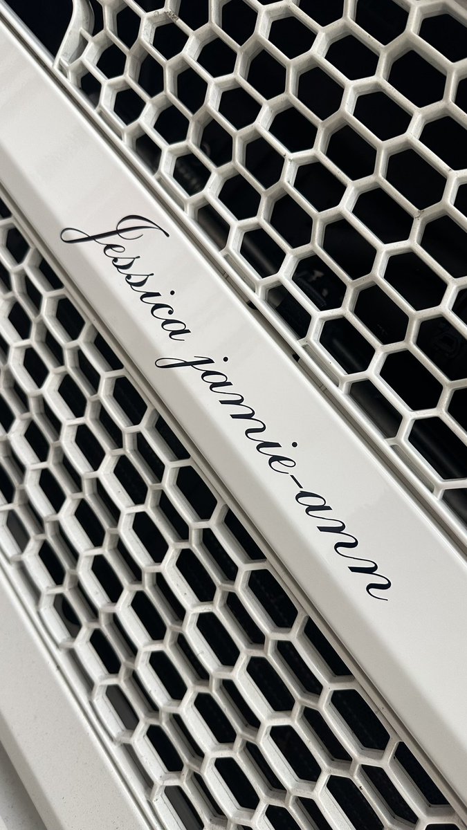 It’s great to be back at work even on a #saturday 👌 &amp; here is a new #scania that’s had B I Halder and Son #brandin added 💪💯✅🇬🇧

#weekendsbyappointment