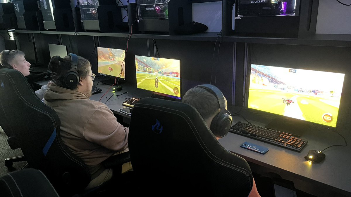 TydfilTytans's tweet image. There are new Tytans in our midst… 

In preparation for this year’s @British_Esports Student Champs, we’ve been holding trials this week for @CollegeMerthyr students to join the Tydfil Tytans ⚔️

Looking forward to another great season!