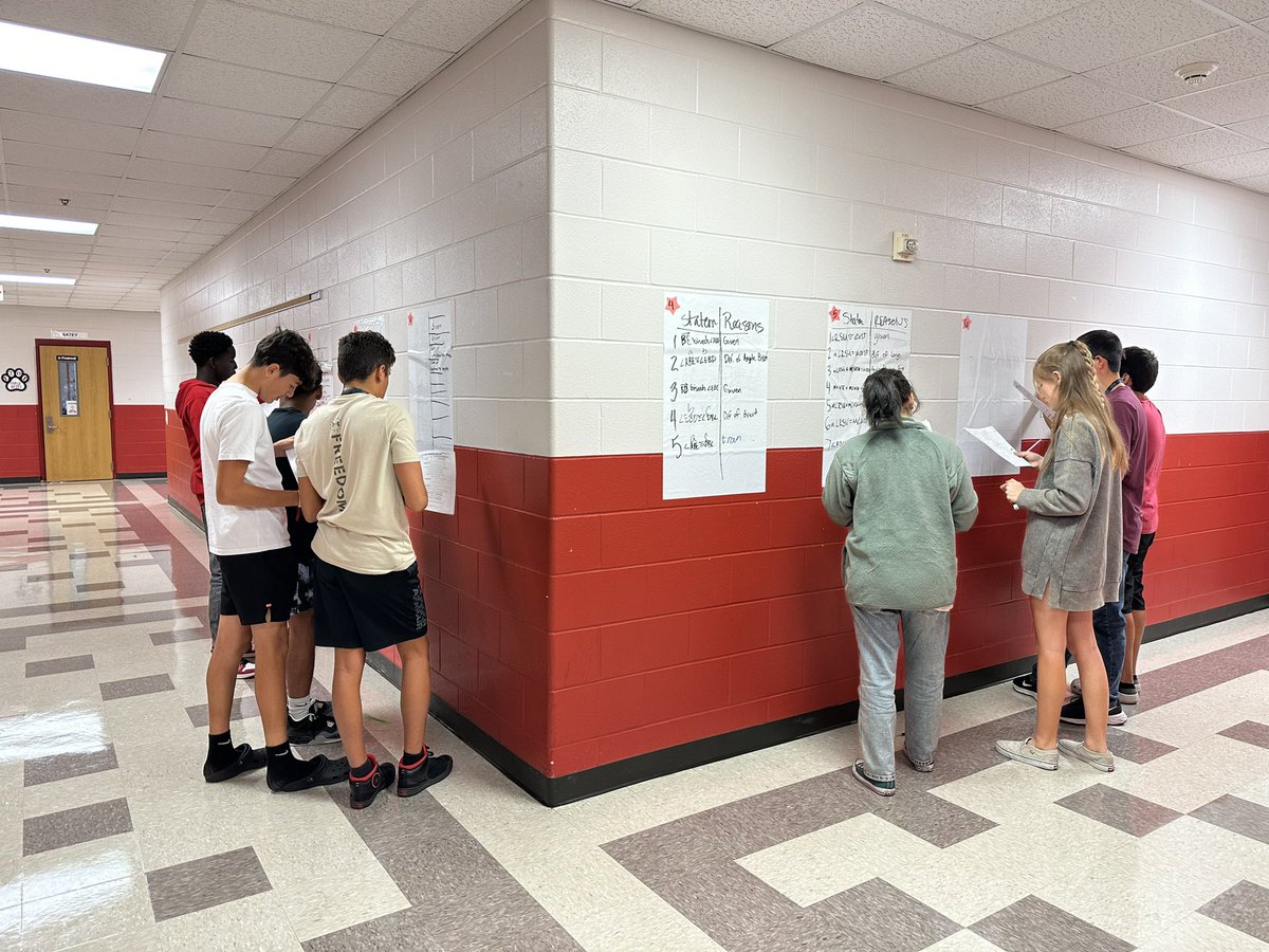 mrscartersmath's tweet photo. Proofs can be tricky, but talking it out &amp; seeing it develop on the walls made it easier! https://t.co/R2nHzIfVwC