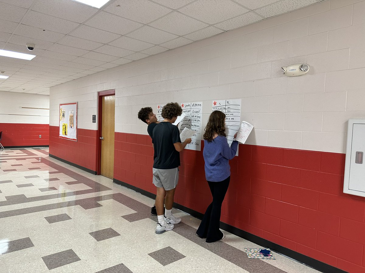 mrscartersmath's tweet photo. Proofs can be tricky, but talking it out &amp; seeing it develop on the walls made it easier! https://t.co/R2nHzIfVwC