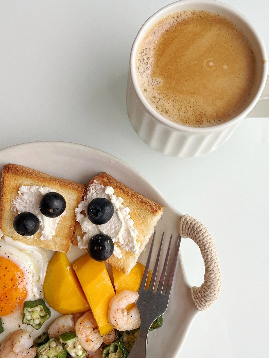sifaluphmore's tweet photo. Have a good weekend. - Remember to eat breakfast. https://t.co/j4oX4uNkNG