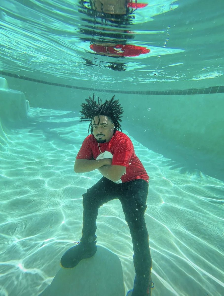 GIO (@iuhwalk) on Twitter photo 