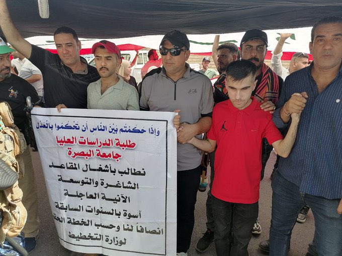 _plm2_'s tweet photo. @Drnaeemyasir #الوزير_يهمش_الدراسات 
نعيم العبودي
@Drnaeemyasir 
17 https://t.co/nsnC298hEo