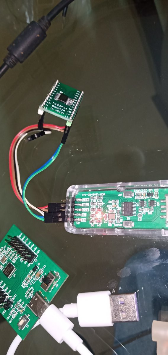 DIY_genius's tweet photo. ch32v003 32-bit risc-v controller are cheap, easy to use, wide range operating voltage (work at both 3.3V and 5V). https://t.co/irkoSnOojg