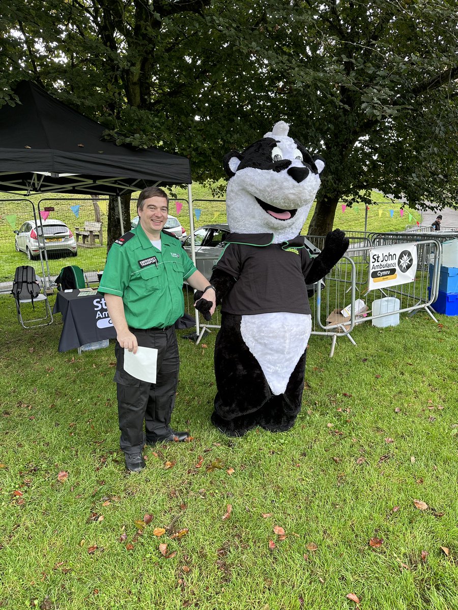 SJACGower's tweet photo. Weโre at #MumblesFest with @MumblesCouncil providing first aid and CPR demonstrations. Our special guest Bertie the Badger has also joined us too! Pop on down to enjoy the festival and donโt forget to give Bertie a wave ๐ https://t.co/DqHBoeyZZQ
