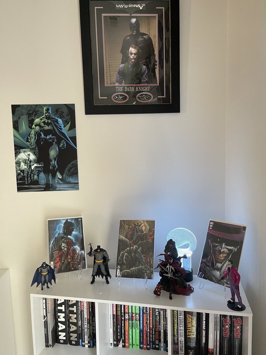 ben_comics's tweet photo. Happy #BatmanDay2023!! Batman has had such an impact on my life. Since I was a kid I’ve wanted to be the best I can be, do my part to help others and live by the phrase “It’s not who I am underneath but what I do that defines me.” @Batman @wes_greer @lost_comics @Farkham4_Gaming https://t.co/Zby2kRDoF0