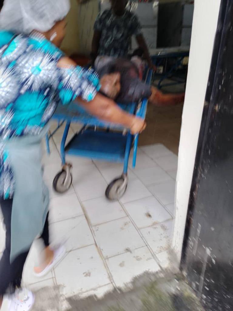antiterrorism16's tweet photo. BREAKING SAD NEWS. 
Amba terrorists murder innocent anglophone civilians, Mile 15 this morning in #Buea 15 Sep 2023 - Ambazonia Terrorists targetting anglophone civilians, drivers plying the roads. https://t.co/4JcUo3z50t