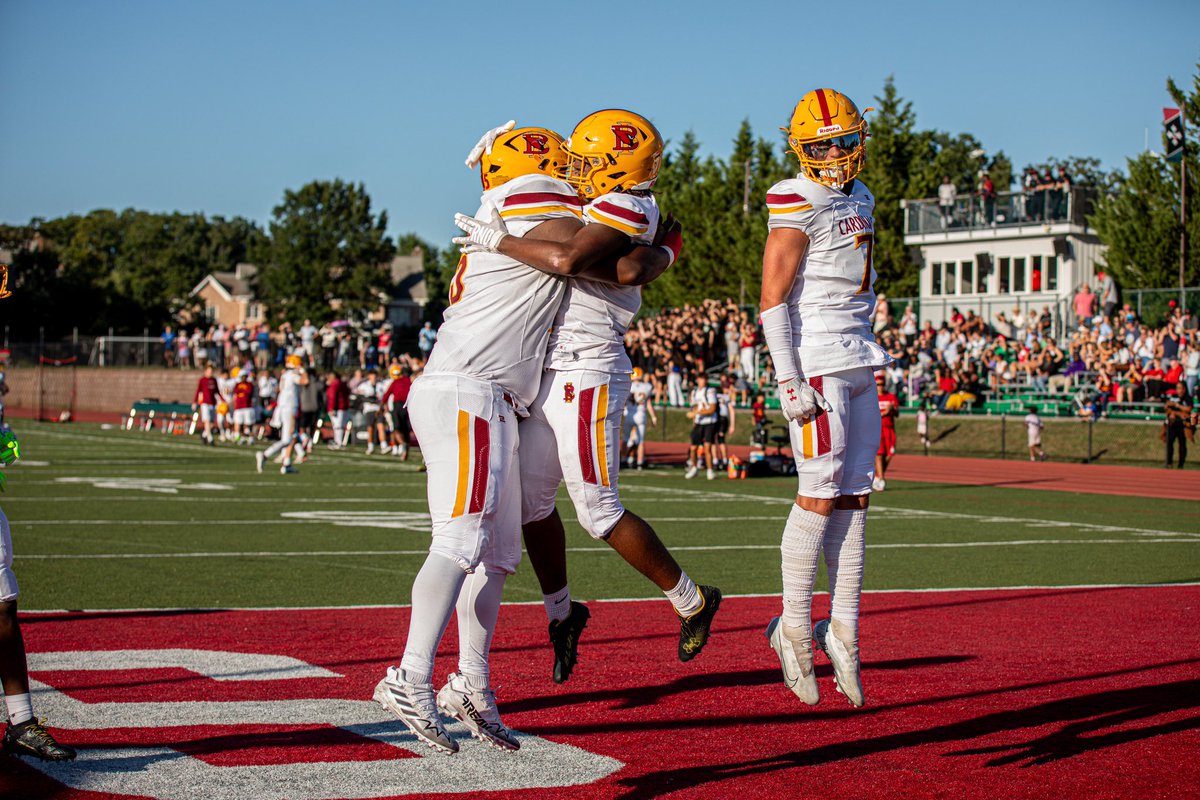 IretonAthletics's tweet image. Jumping into the weekend after a 27-18 football win‼️Great work by our varsity football team as they took on our neighbors at SSSAS. #GreatToBeACardinal #AdvanceAlways #GoCards