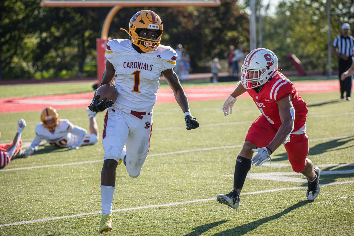 IretonAthletics's tweet image. Jumping into the weekend after a 27-18 football win‼️Great work by our varsity football team as they took on our neighbors at SSSAS. #GreatToBeACardinal #AdvanceAlways #GoCards