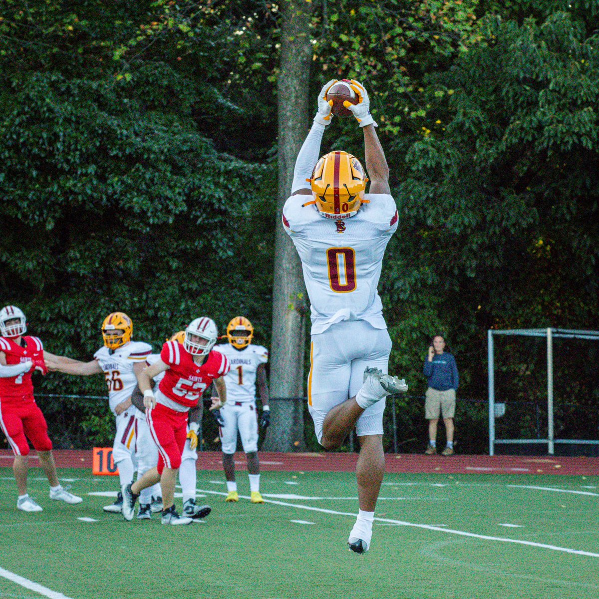 IretonAthletics's tweet image. Jumping into the weekend after a 27-18 football win‼️Great work by our varsity football team as they took on our neighbors at SSSAS. #GreatToBeACardinal #AdvanceAlways #GoCards