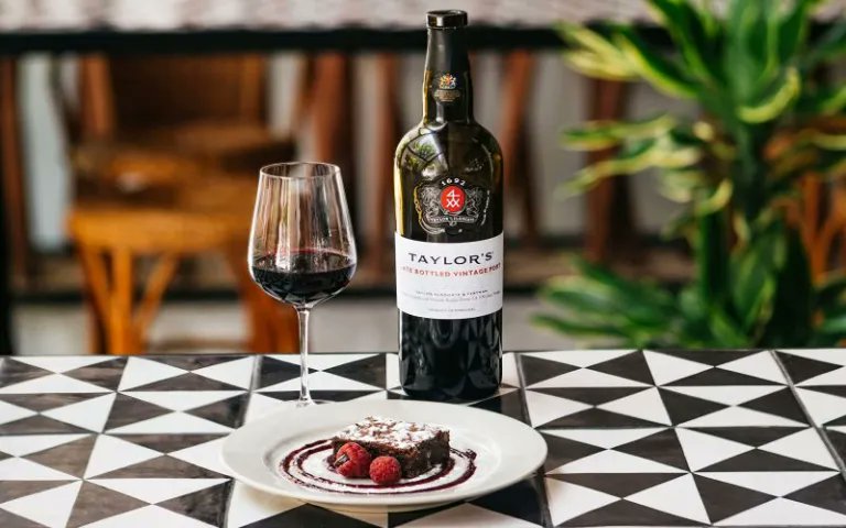 Late Bottled Vintage (LBV) Port

@TaylorsPortWine #wine #wines #winelover #winelovers