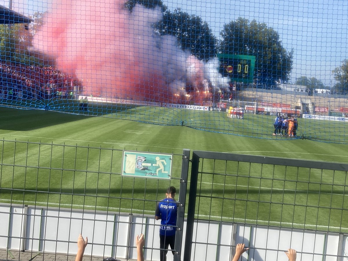 Erster stadionbesuch mit dem Kind