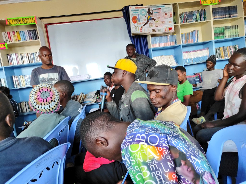 NiWainaina_'s tweet photo. "Through this platform itakua fiti sisi kupata information na kua empowered. This is the only way tutaeza kuchange things in 2027. But shida yetu ni kuvote party. " Community member
#StoryZaBase #YouthVoice https://t.co/X82ahWO4Ra