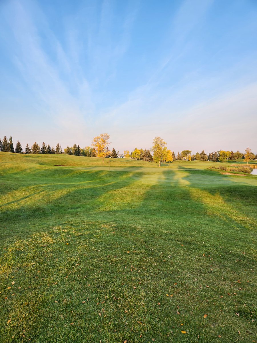 A beautiful fall morning <a href="/Coloniale_GC/">ColonialeGC</a>
The end is near! Have a great weekend!