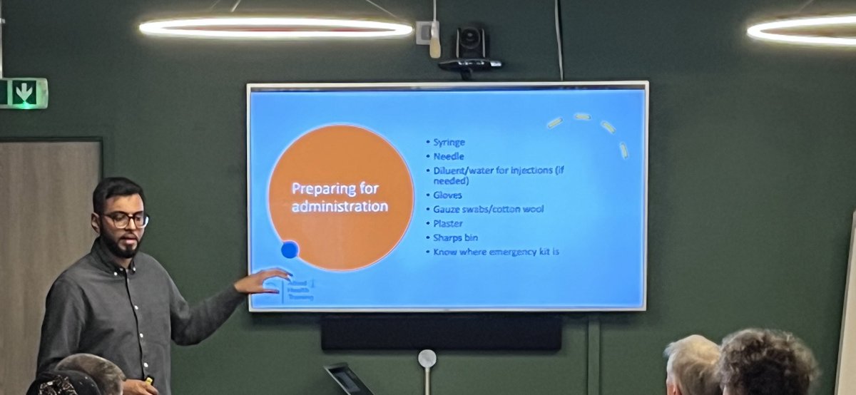 ComPharmLSC's tweet image. LOCAL PRESTON FLUtraining… CE CPLSC getting across to the Fully packed room for another FLU session in association with @AHTraining1 great to see so many employed/selfemployed Pharmacists /Techs/Trainees wanting to get involved and support our communities @LancashireCC @LSCICB