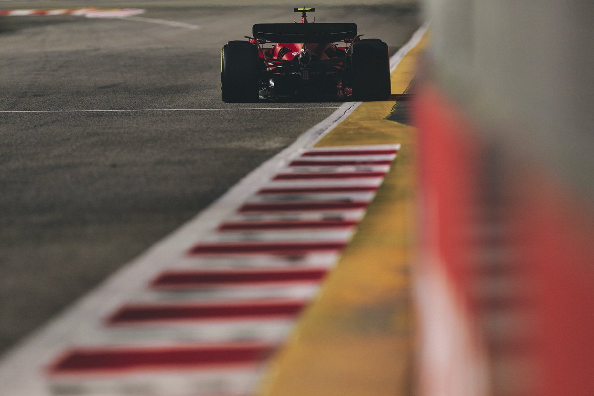ScuderiaFerrari's tweet photo. First round of laps from Q2 in the bag ✅ 

@Carlossainz55 P3
@Charles_Leclerc P6 

#SingaporeGP 🇸🇬 #F1 https://t.co/FCAZ3Vnzfp