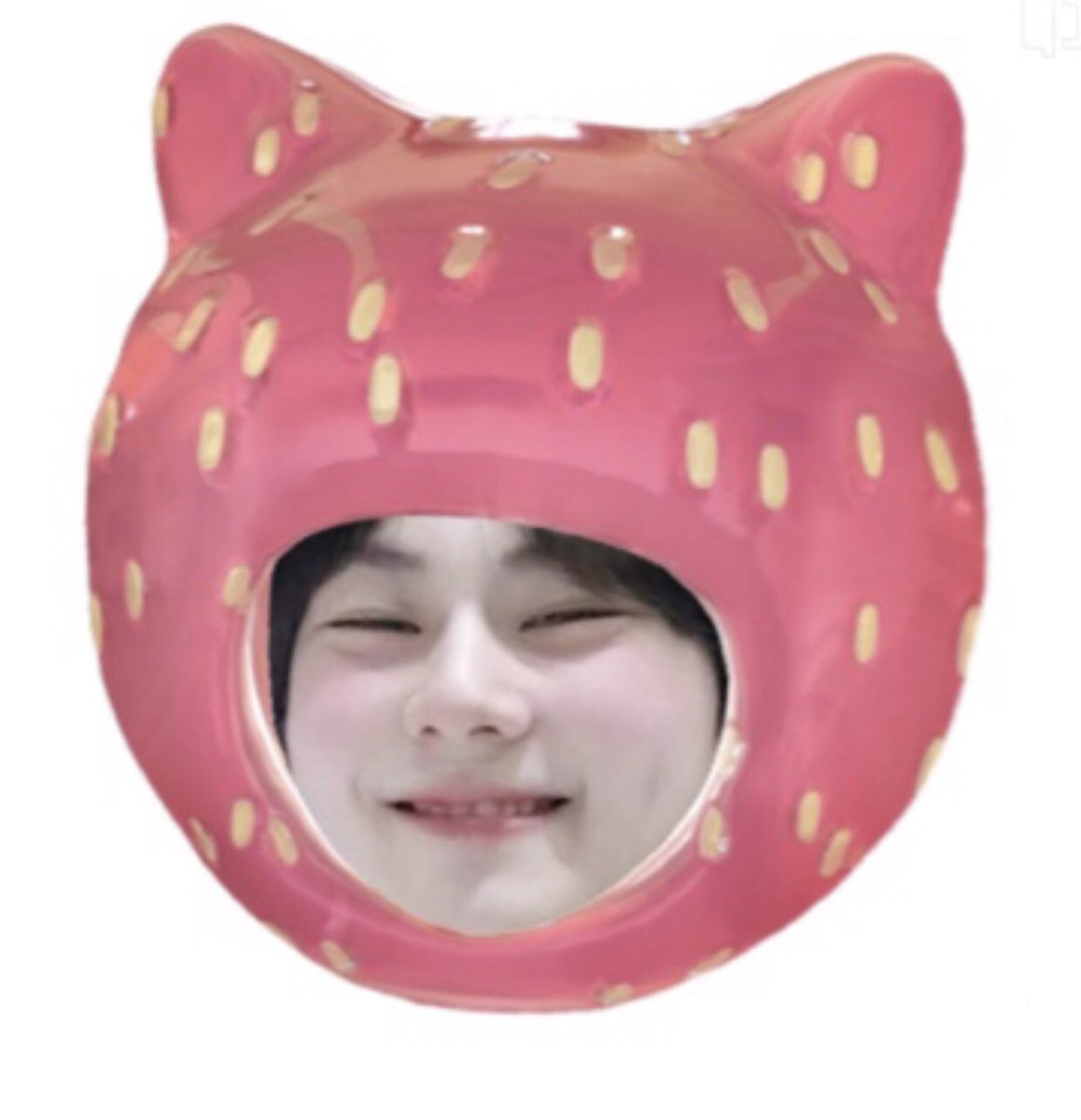 nattapipo's tweet photo. 😺 + 🍓 = https://t.co/OsQj3ul8PM