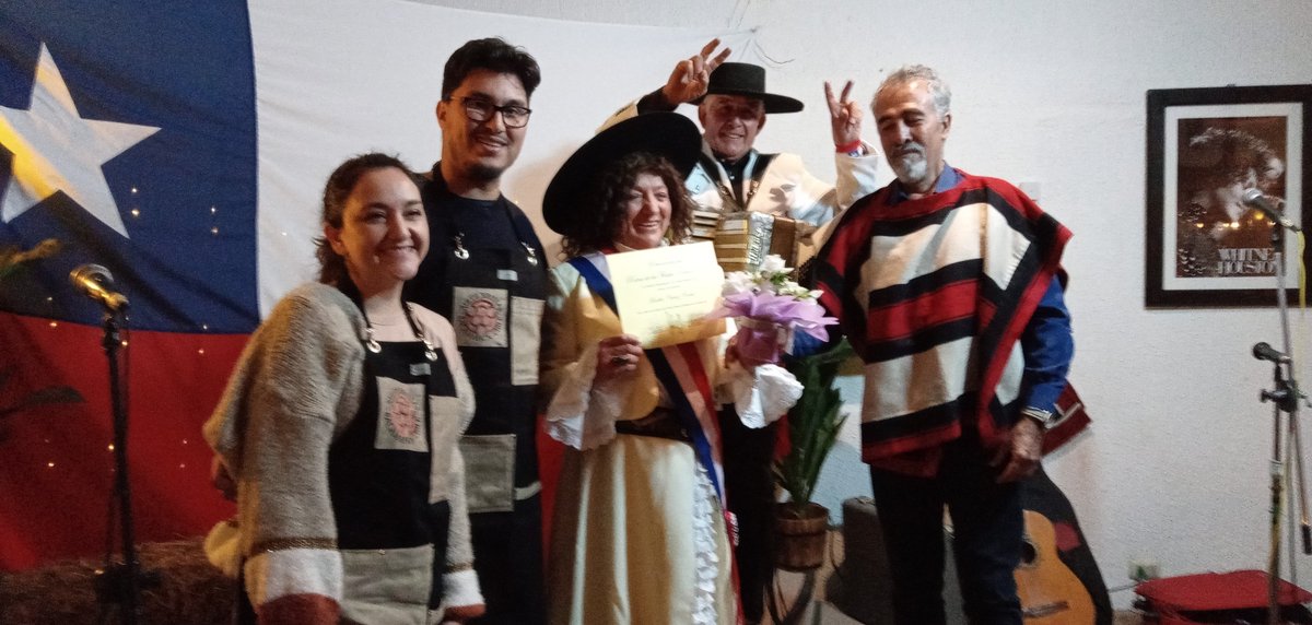 JohnVinet's tweet photo. Salamanca eligió a su Reina de las Fiestas Patrias 2023 https://t.co/s0BJe2urCM 
#FiestasPatrias2023 #FiestasPatrias #18deSeptiembre  #sernatur #Chile #salamancachile @sietebrujas #sietebrujas https://t.co/FXJH6QnuU3