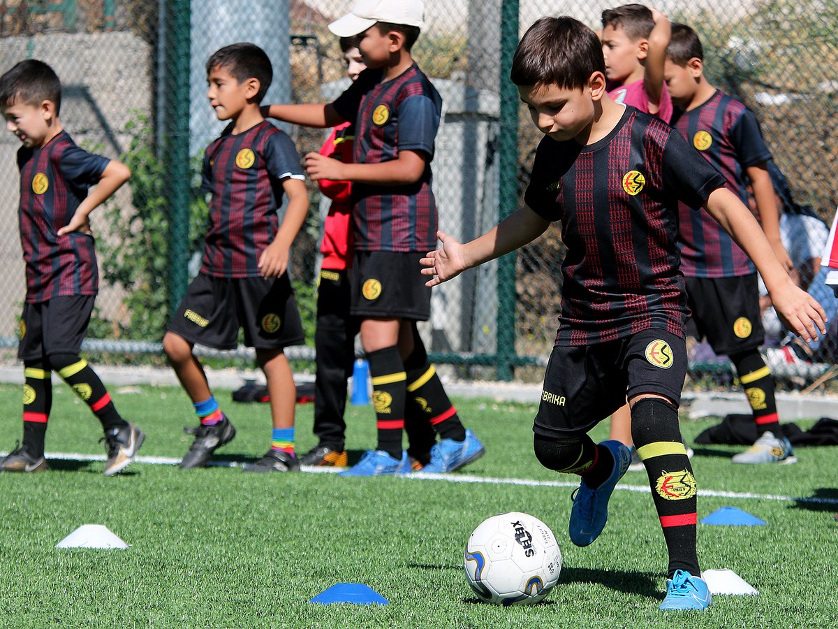 fabrikaakademi's tweet photo. KAYITLARIMIZ DEVAM EDİYOR!

Detaylı Bilgi İçin: 0546 124 2626

Kayıt İçin Adres: Esentepe Mah, Çevre Yolu, Eskişehirspor Vali Hanefi Demirkol Tesisleri, 26210 Tepebaşı/Eskişehir https://t.co/7Vu0g6LWbB