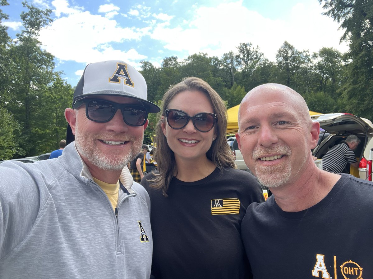 RonSutphin's tweet photo. Go App!! Roll Neers!! 💥#beatecu https://t.co/vNdlRPtldw