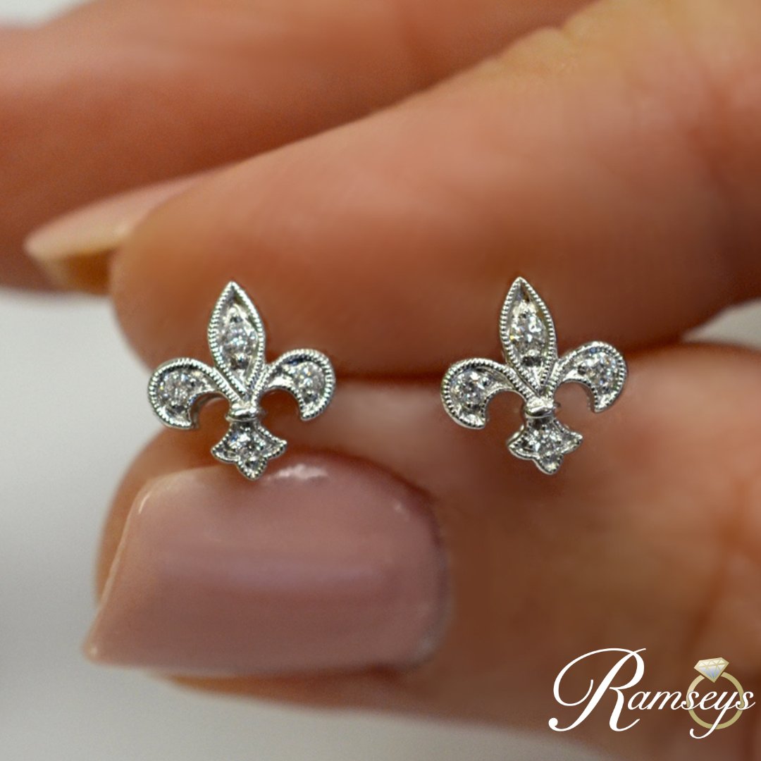 ramseysdiamonds's tweet image. It is easy to show your pride this football season with Ramsey's Fleur de Lis collection!  
 
ow.ly/9Yvv50PMlBi

#RamseysDiamondJewelers #Diamonds #NOLA