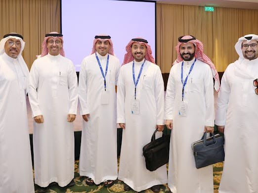 DentalSaudi's tweet photo. تكريم المتحدثين لتقديمهم اللقاء 
"Scientific day in eastern province " https://t.co/3GBTDyaeQf