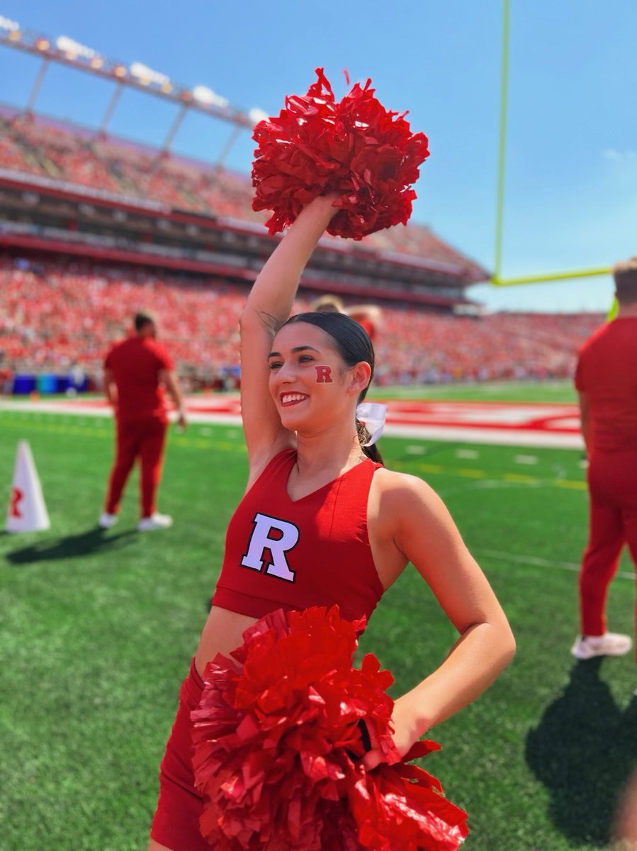 Hennessey74's tweet photo. Let’s go RU. B1G football/cheer Francesca Pacucci #obproud @OBSupCittadino @DiMino_AD #oldbridge #obhs #rutgers #Rutgers https://t.co/Cvm0HeV1Wx