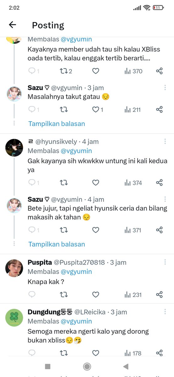 LockeyB73545495's tweet photo. Buat embak2 jilbab yg ngasih hadiah ke muka tu idol,lihat embak loe GX dianggab teman mereka kwkwkwk https://t.co/4fOL0wvNDU