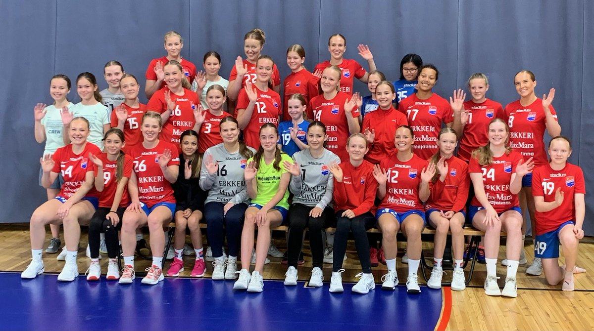 Träning med damlaget dicken.fi/index.php/juni… #käsipallo #handboll