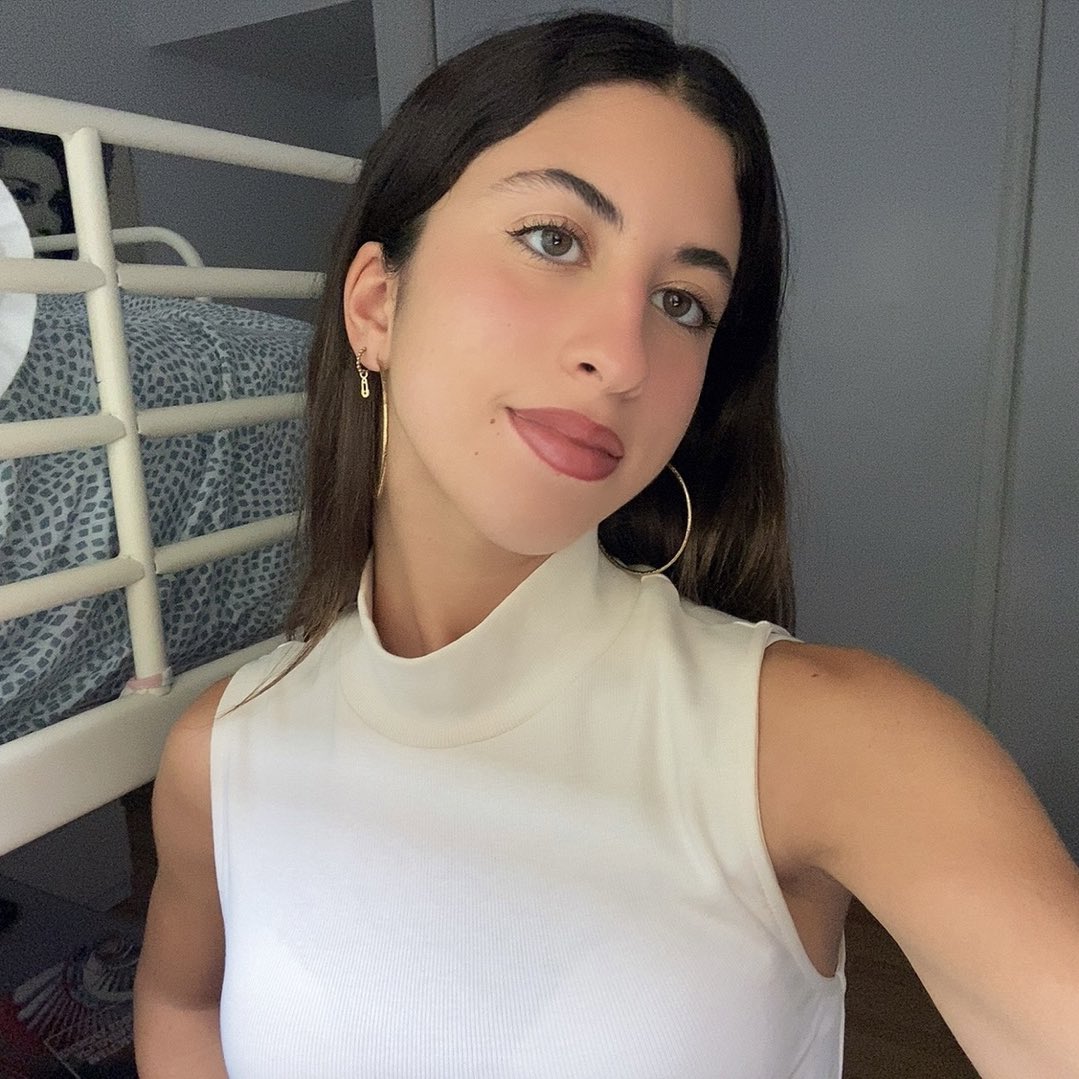 DIORNASTY's tweet image. which sbs song am i?? 🩷 #SBSoutnow @madisonbeer