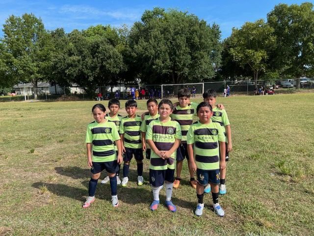 HerreraHuskies's tweet image. Our Huskies played hard this morning in their soccer games! Keep up the great work! Go Huskies! ⚽️
#teamsports #HerreraHuskies #teamwork