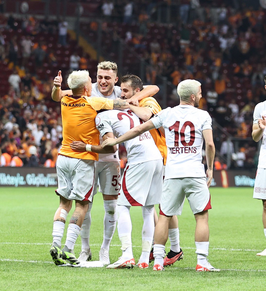 GalatasaraySK tweet picture