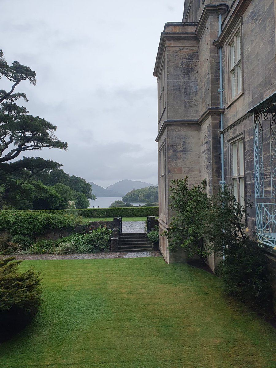 pflegeende's tweet photo. Gestern Regen, aber gegen Mittag hat es aufgehört. Und heute die Wanderung durch den Gap of Dunloe und dann mit dem Boot zurück bei stürmischem Wind auf dem See ein nasses Vergnügen 🤣 Morgen verlassen wir Kerry und es geht weiter nach Blarney https://t.co/bbHtit4Zxw