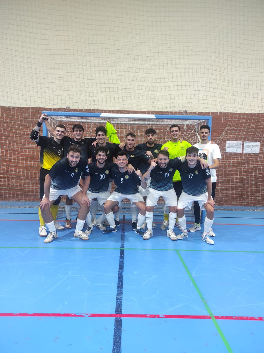 CFSARTILLEROS's tweet photo. Tremendo +3 del Tercera División al imponerse 3-4 a @EFDLoeches en una de las pistas más complicadas de la categoría en el debut liguero
Empezamos de la mejor manera posible y con las pilas y la ilusión a tope. Partidazo chicos!

⚽⚽ @CamaraNove60101 📸
⚽ @JCollantesG
⚽Gon👐 https://t.co/J74GaptwDp