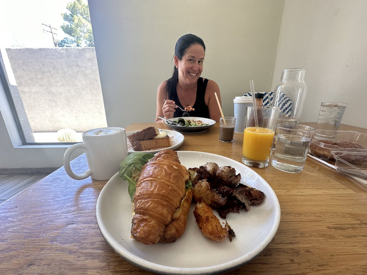cory_kowitz's tweet photo. Celebrating the second to last day of Sonoran Restaurant Week with my at mom at @prepandpastry !
I think she found her favorite breakfast spot in Tucson!
What are your favorite breakfast spots around town?
#sonoranrestaurantweek #prepandpastry #tucson #food #brunch https://t.co/LlmhQK1krJ