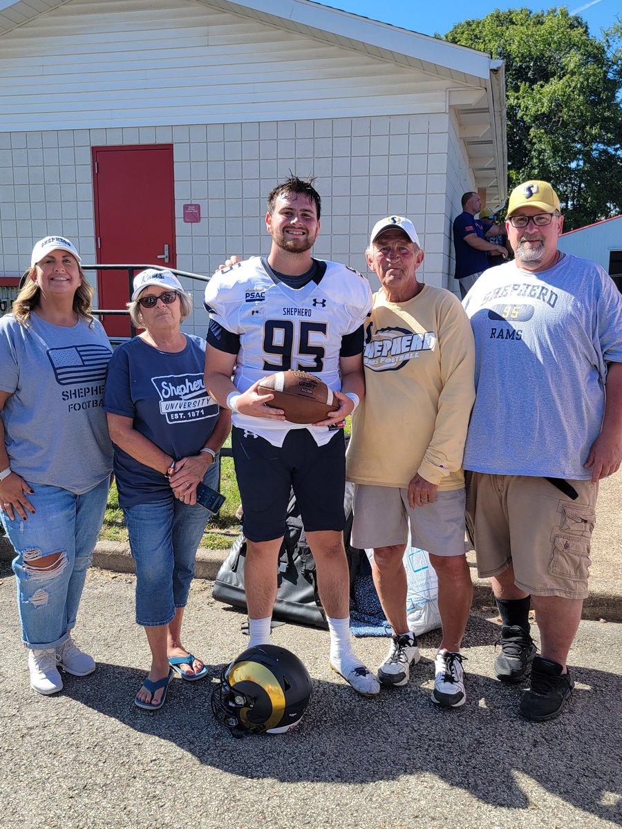 bfrye3's tweet photo. Huge day @SURamsFootball 44-34 winners to move to 3-0. @zachfrye99  50th career game/start. 500th collegiate snap https://t.co/guZRS1beXW