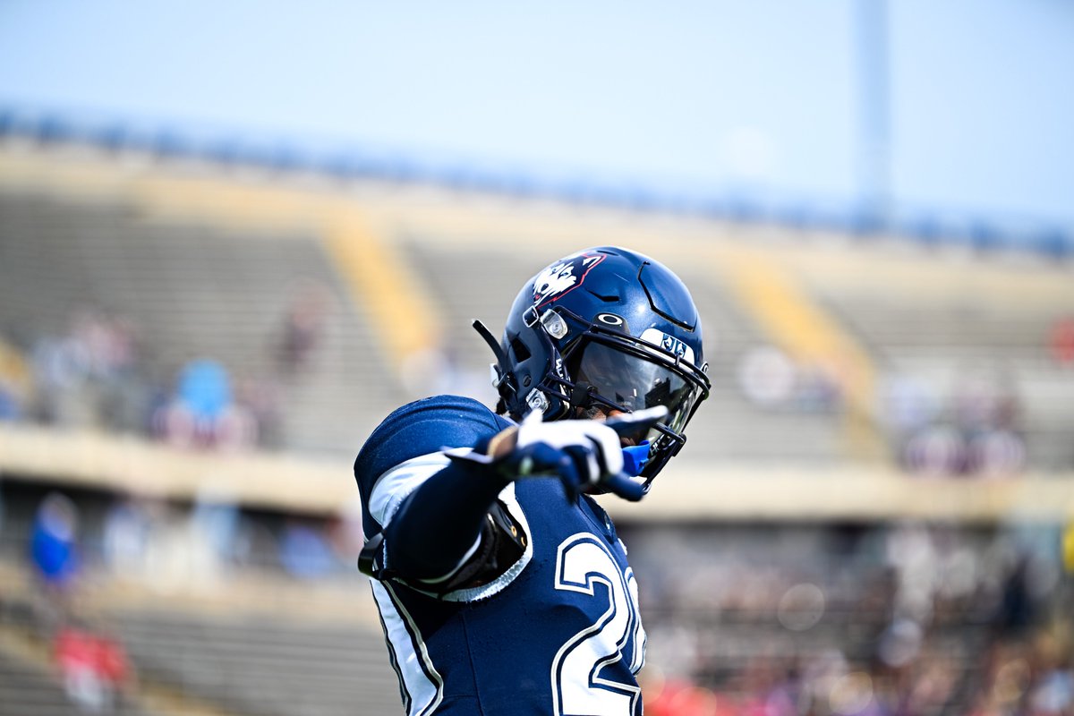 UConnFootball's tweet image. Go time.

#TheReload