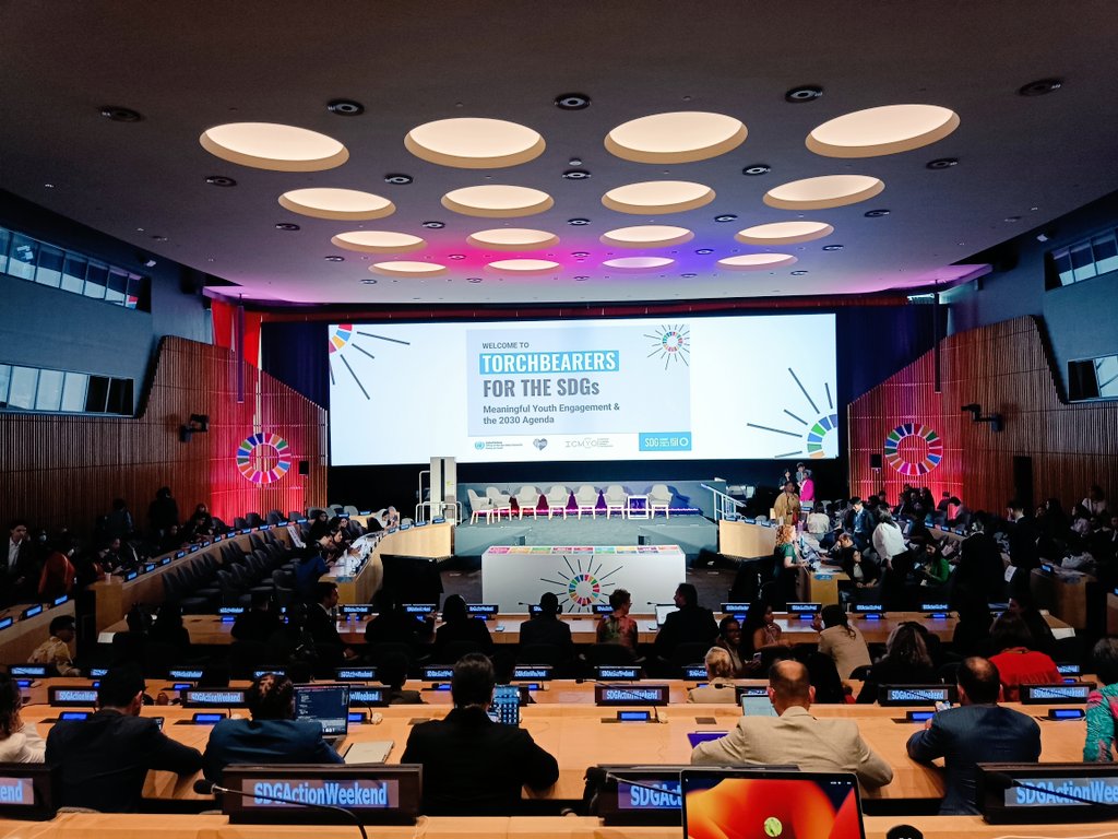 AuroraAudino's tweet photo. The @UN #SDGsSummit is at its doorstep! Honoured to be part of the action weekend to maximise its impact 🌱
Let's raise the ambition during this crucial moment for a more sustainable and equitable future!
#GlobalGoals #SDG2030 https://t.co/5duymHwF84