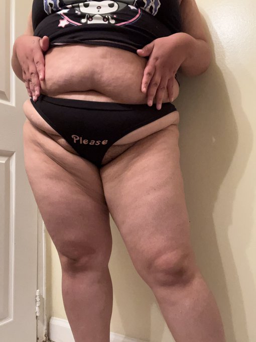 🖤🖤🖤 Make me yours.   * * * Nsfw chubbygirl content https://t.co/sszb5K0M0H<a href="/tag/feetcontent"class="tags"><span>#feetcontent</span></a><a href="/tag/feet_lover"class="tags"><span>#feet_lover</span></a><a href="/tag/selling_content"class="tags"><span>#selling_content</span></a>