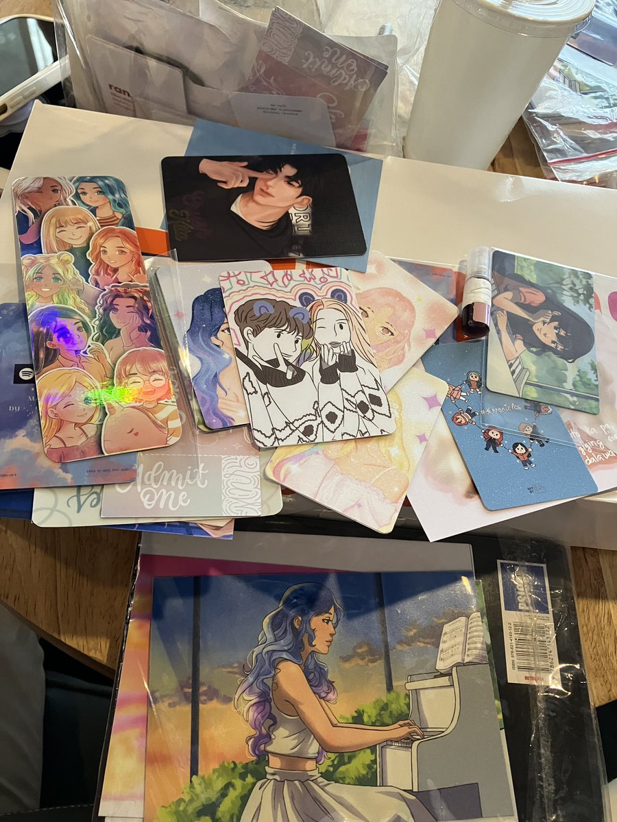 Bbyu17618594's tweet photo. Salamat po sa merch 
#cappuchienooo https://t.co/RI17OouV60