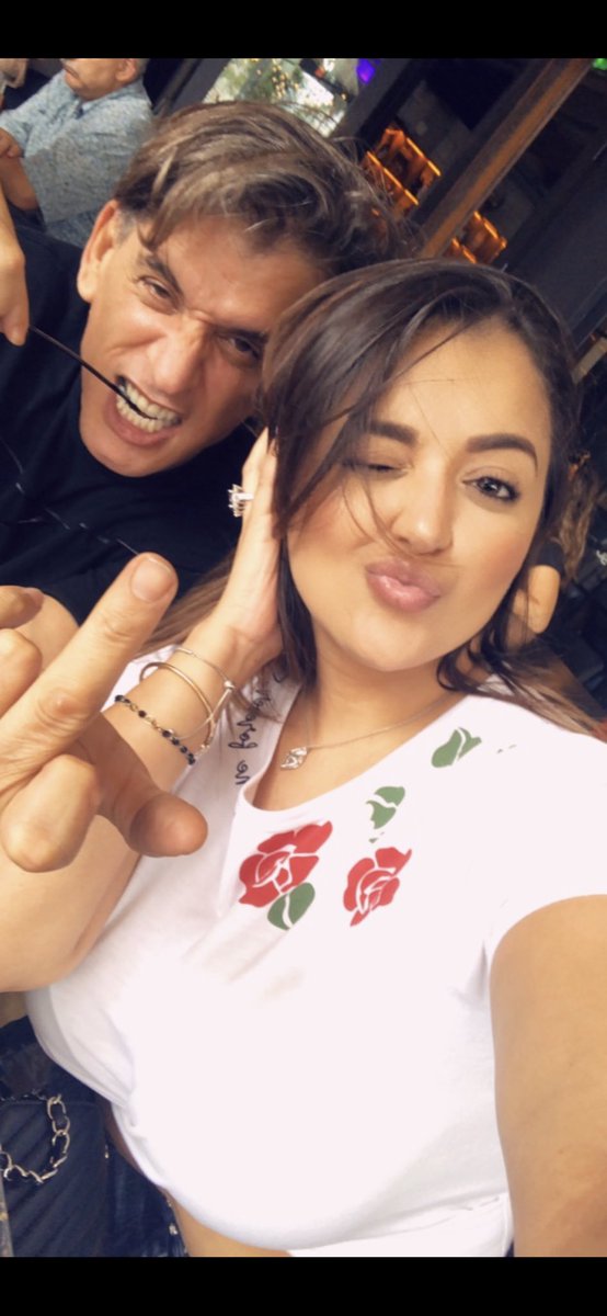 wilfredmarrero's tweet photo. Happy bday @jenniixx_ #HappyBirthday #queen #miami https://t.co/gjVgNBlzuh